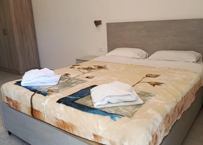 Kleri Beloni Daire Hanya